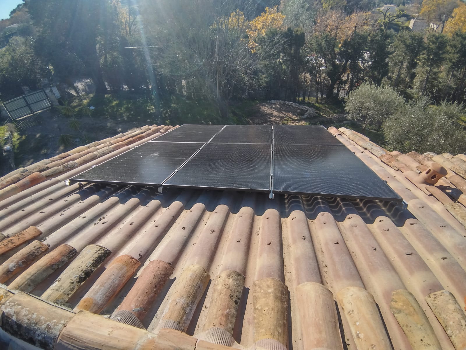 Panneaux solaires sur le toit